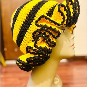 Bumblebee Women’s Crochet Hat